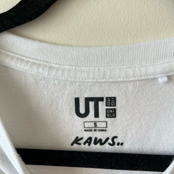 KAWS x Uniqlo BFF Pocket Tee White - Picture 3 of 10